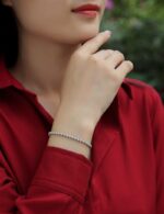 ⁦Starry Sky - Top-quality Moissanite Fashionable Light Luxury Jewelry Silver Bracelet S925 Silver-plated Platinum.⁩ - الصورة ⁦6⁩