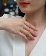 ⁦Shining Starlight - A Wedding Ring Set With Top-quality Moissanite S925 Silver And Platinum-plated Diamond.⁩ - الصورة ⁦6⁩