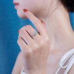 ⁦A Wedding Ring Set With 2-carat Top-quality Moissan S925 Silver⁩ - الصورة ⁦4⁩