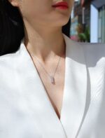 ⁦One-character Circle - A Fashionable And Light Luxury Jewelry Pendant Necklace Set With Top-quality Moissanite, S925 Silver⁩ - الصورة ⁦6⁩