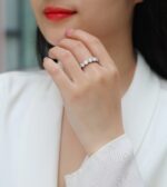 ⁦Star-studded - Set With Top-quality Moissanite S925 Silver  Diamond Wedding Ring.⁩ - الصورة ⁦9⁩