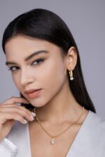 ⁦Round Shadow - Luxurious And Fashionable Light Luxury Jewelry Stud Earrings Set With Top-quality Moissanite, S925 Silver Plated With Gold⁩ - الصورة ⁦5⁩